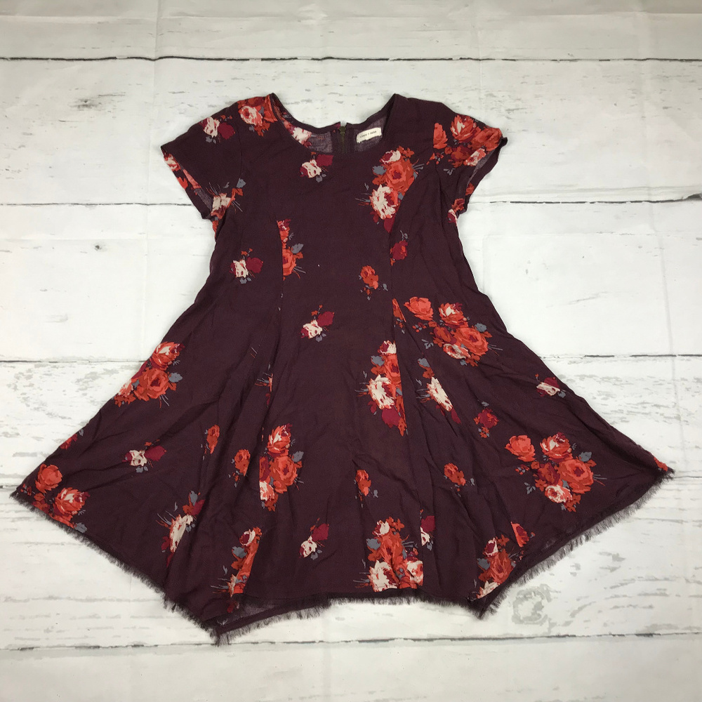 Silence + Noise Urban Outfitters women’s S purple floral shark raw hem dress